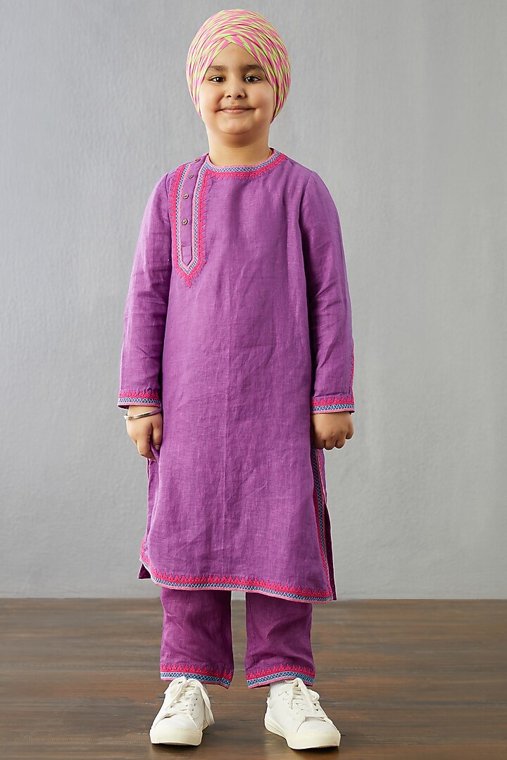 Plum Purple Linen Kurta Set For Boys by Torani Kids at Pernia's Pop Up Shop