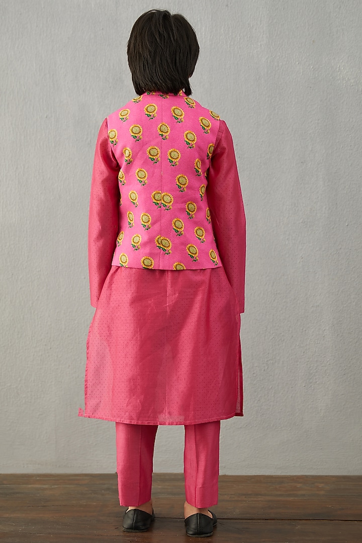 Medium Pink Kurta Set With Bandi Jacket by Torani Kids at Pernia's Pop Up Shop