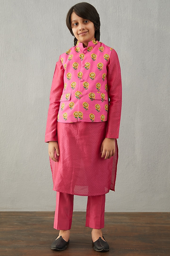 Medium Pink Kurta Set With Bandi Jacket by Torani Kids at Pernia's Pop Up Shop