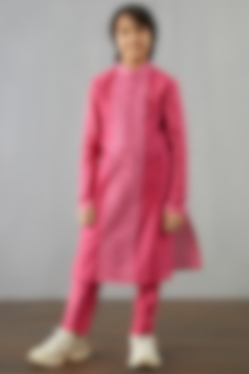 Medium Pink Chanderi Kurta Set For Boys by Torani Kids at Pernia's Pop Up Shop