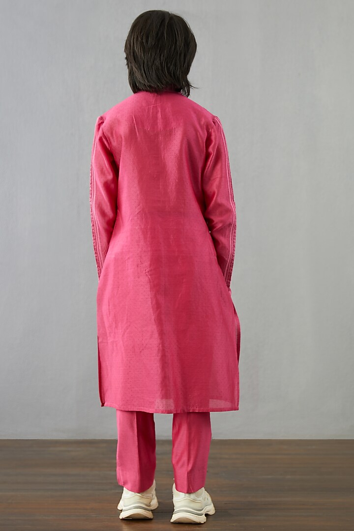 Medium Pink Chanderi Kurta Set For Boys by Torani Kids at Pernia's Pop Up Shop