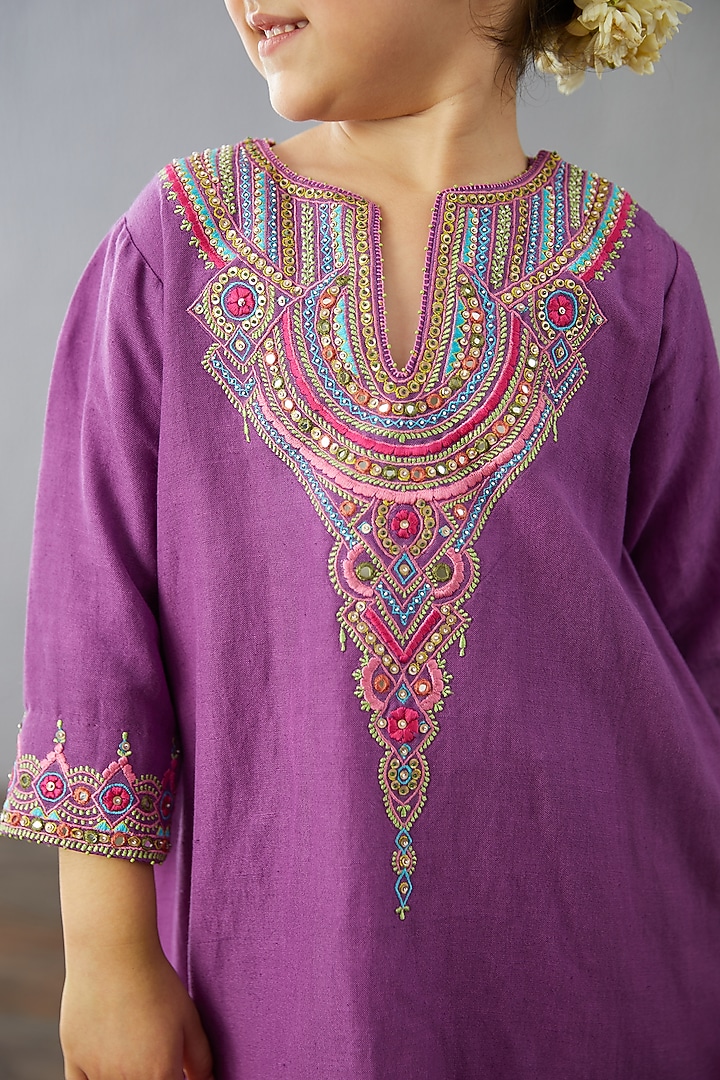 Plum Purple Hand & Machine Embroidered Kurta Set For Girls by Torani Kids at Pernia's Pop Up Shop