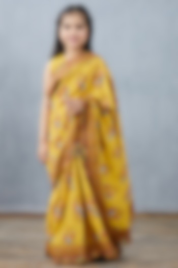 Mustard Chanderi Saree Set For Girls by Torani Kids at Pernia's Pop Up Shop
