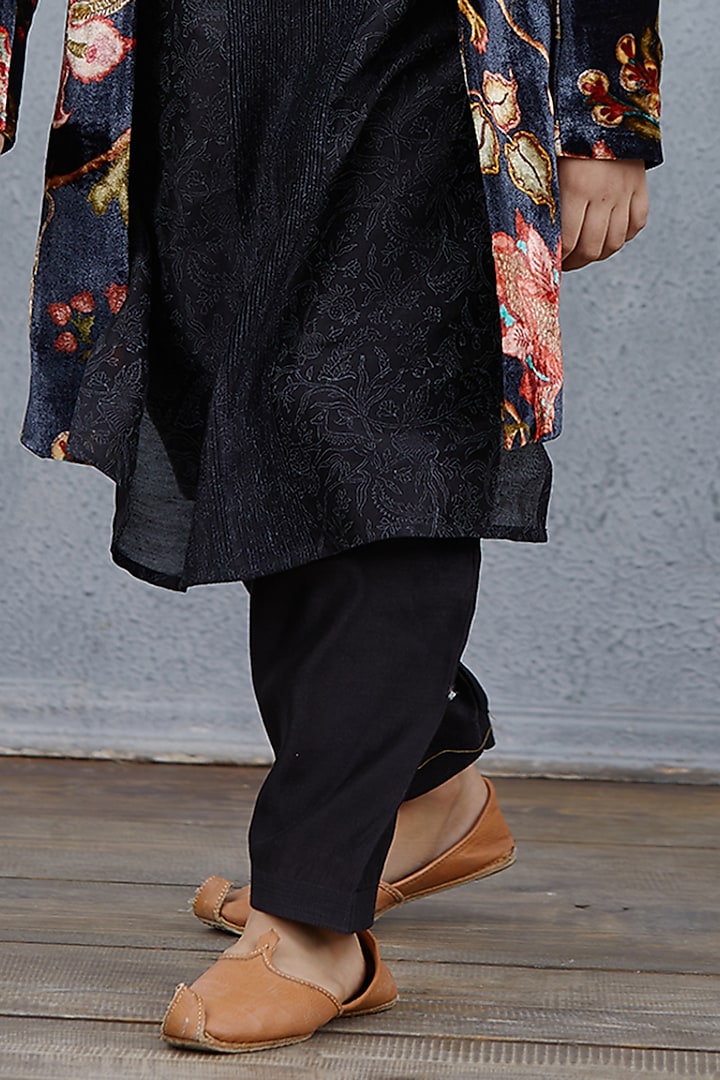 Black Kurta Set With Long Jacket For Boys by Torani Kids at Pernia's Pop Up Shop