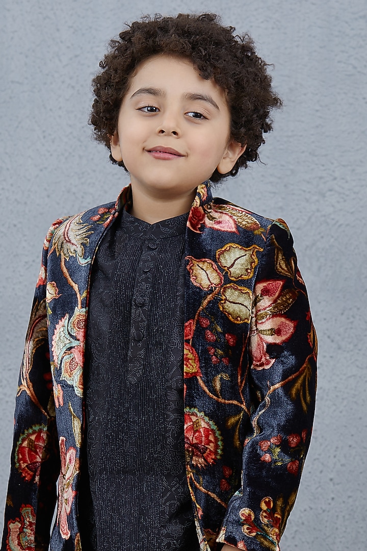 Black Kurta Set With Long Jacket For Boys by Torani Kids at Pernia's Pop Up Shop
