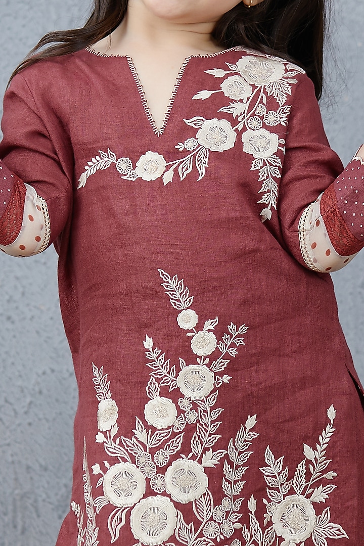 Red Kurta Set With Jacket For Girls by Torani Kids at Pernia's Pop Up Shop