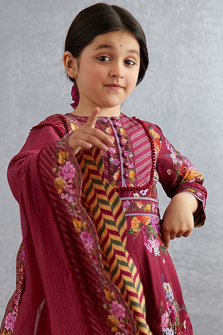 Ruby Red Floral Printed Kurta Set For Girls by Torani Kids at Pernia's Pop Up Shop