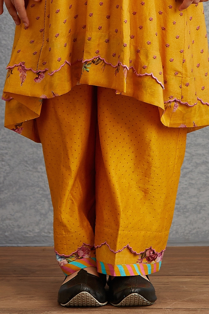 Topaz Yellow Printed Kurta Set For Girls by Torani Kids at Pernia's Pop Up Shop