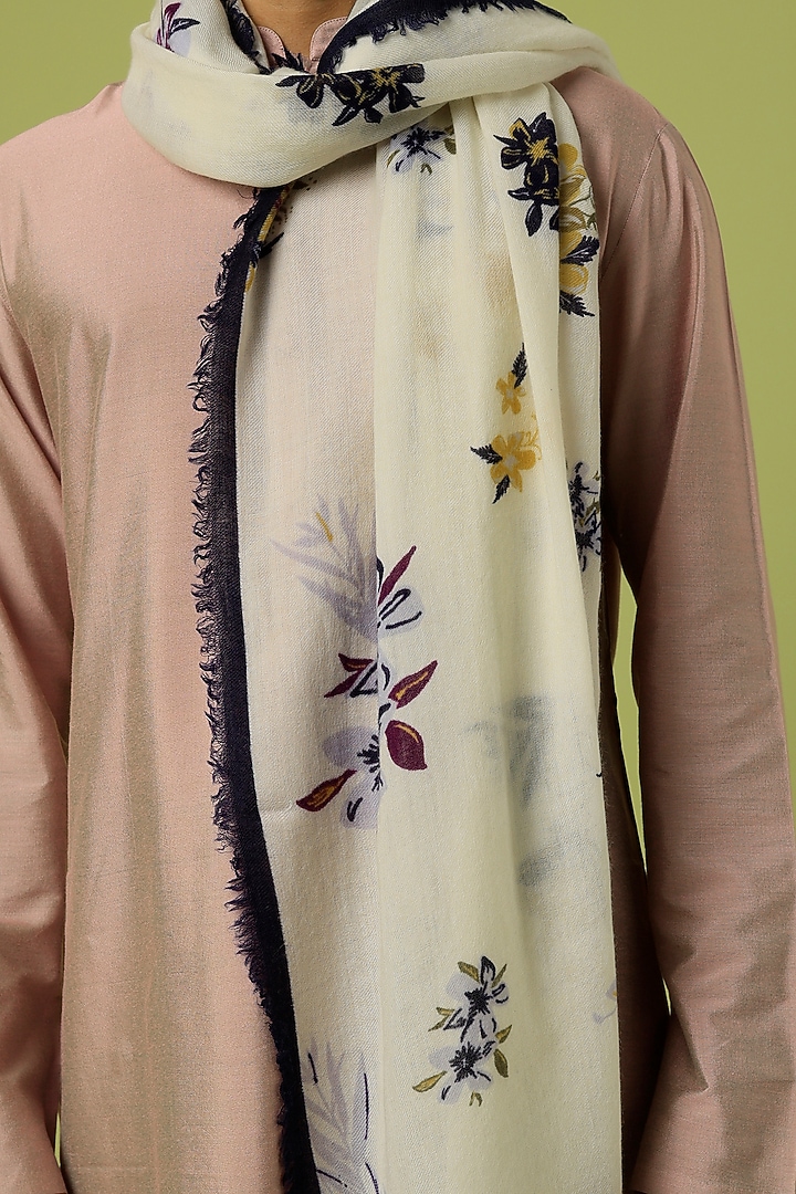White Printed Shawl by Tromboo Men at Pernia's Pop Up Shop