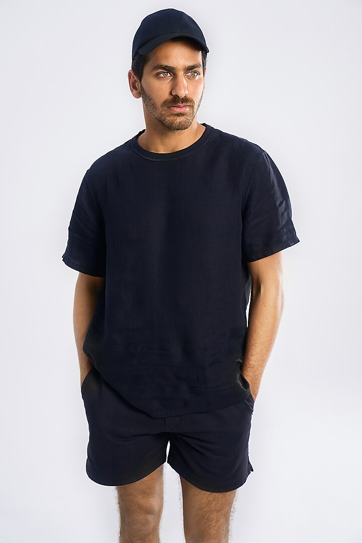 Black Linen T-Shirt by TERRA LUNA