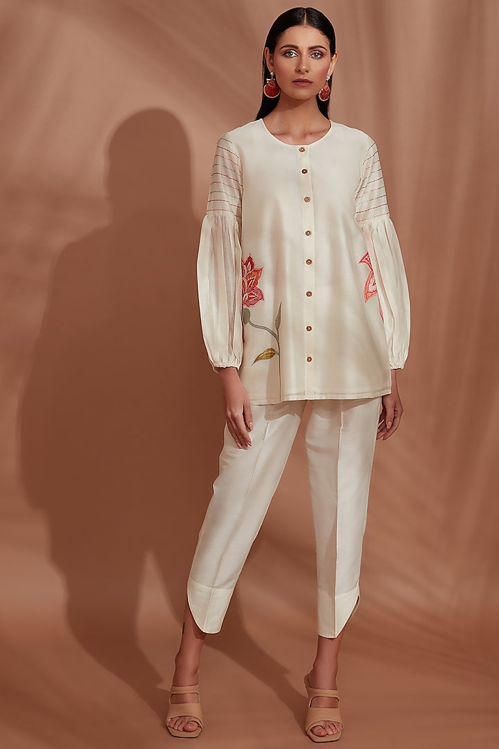Off White Embroidered A-Line Tunic Set by Trumpet Vine