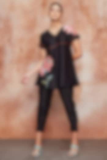 Black Pure Chanderi Embroidered Tunic Set by Trumpet Vine at Pernia's Pop Up Shop