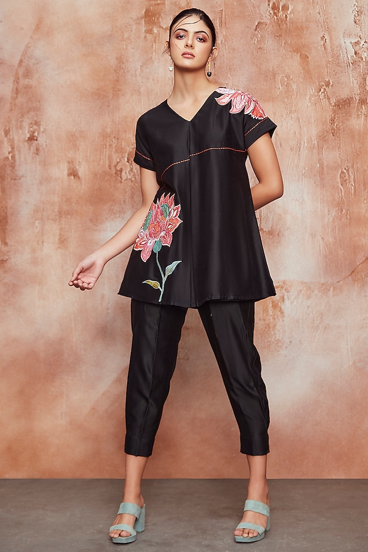 Black Pure Chanderi Embroidered Tunic Set by Trumpet Vine at Pernia's Pop Up Shop