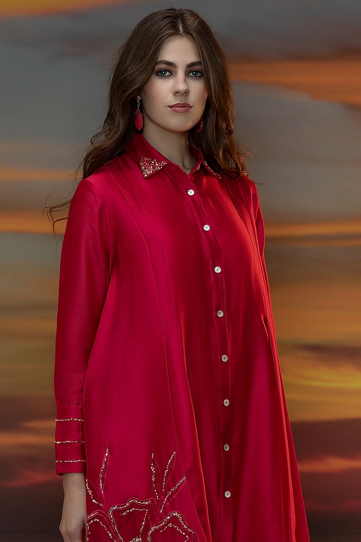 Virtual Pink Hand Embroidered Pleated Tunic Set by Trumpet Vine at Pernia's Pop Up Shop