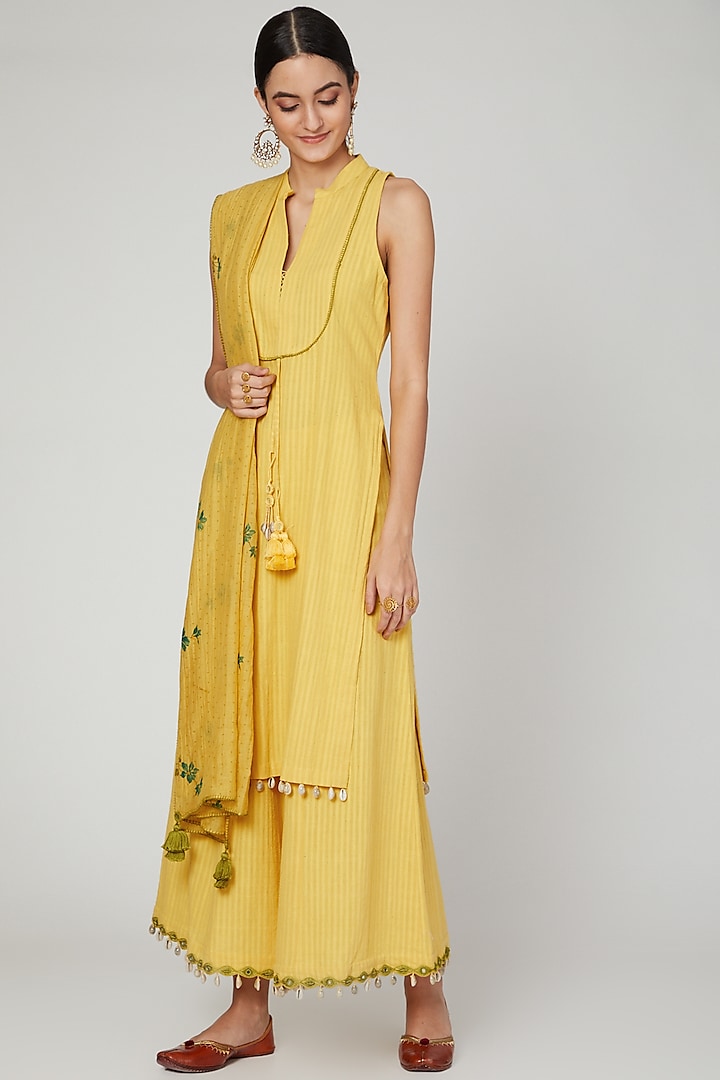 Tumeric Yellow Mirror Embroidered Kurta Set by The Right Cut
