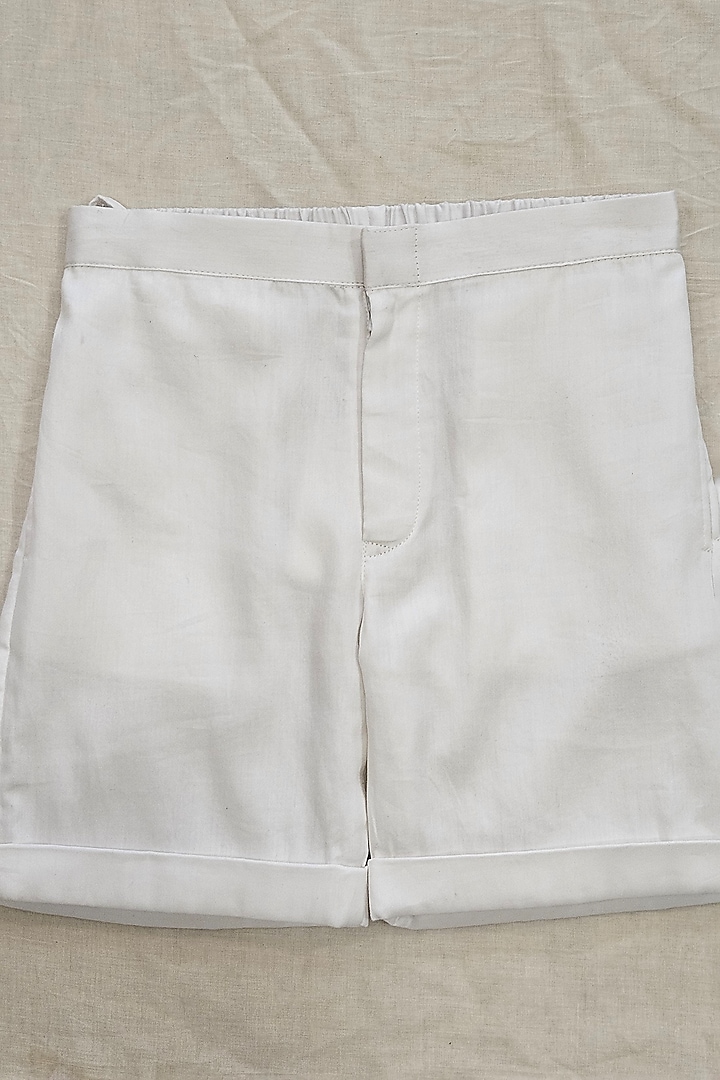 White Organic Cotton Shorts For Boys by The Right Cut Kids at Pernia's Pop Up Shop