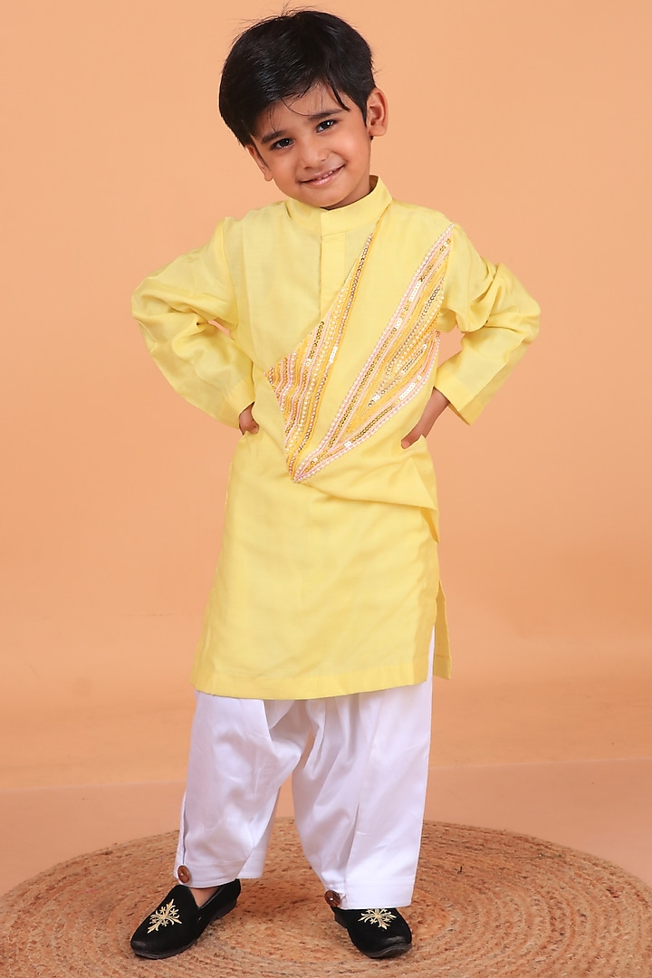 Yellow Chanderi Embroidered Kurta Set For Boys by TURQIDZ