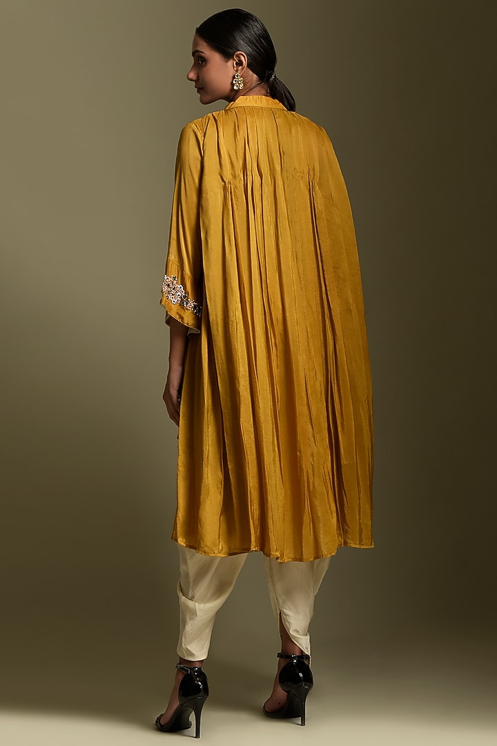 Mustard Organza Kurta Set by Two Sisters By Gyans at Pernia's Pop Up Shop