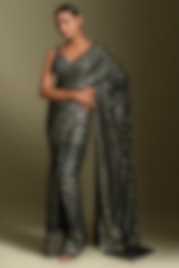 Emerald Green Embellished Wedding Saree Set by Two Sisters By Gyans at Pernia's Pop Up Shop