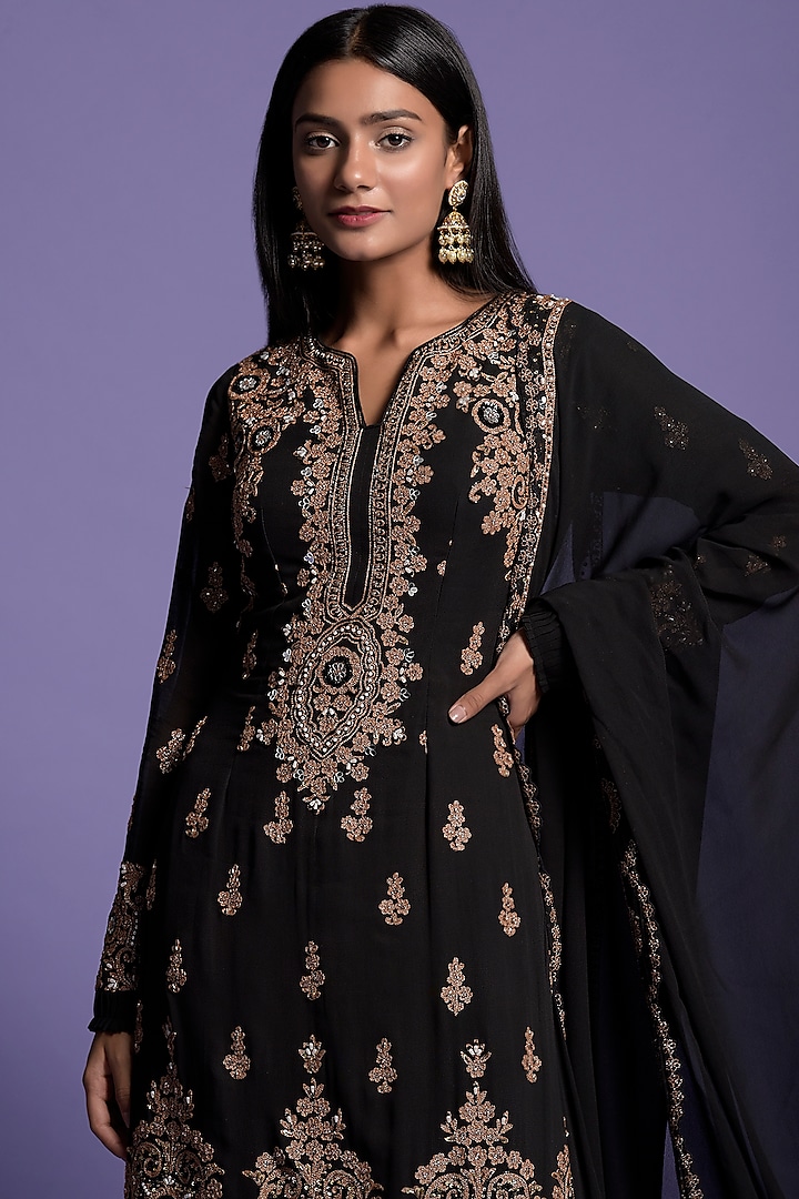 Black Georgette Zardosi Embroidered Kurta Set by Two Sisters By Gyans at Pernia's Pop Up Shop