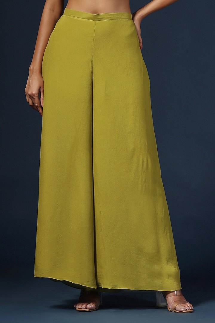 Green Georgette Sequins Embellished Pre-Draped Party Wear Saree Set by Two Sisters By Gyans at Pernia's Pop Up Shop