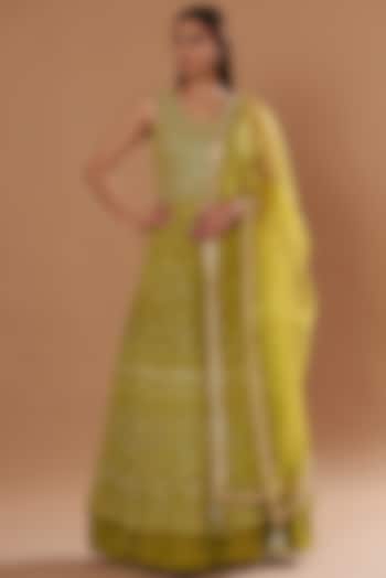 Green Georgette Chikan Embroidered Kurta Set by Two Sisters By Gyans at Pernia's Pop Up Shop