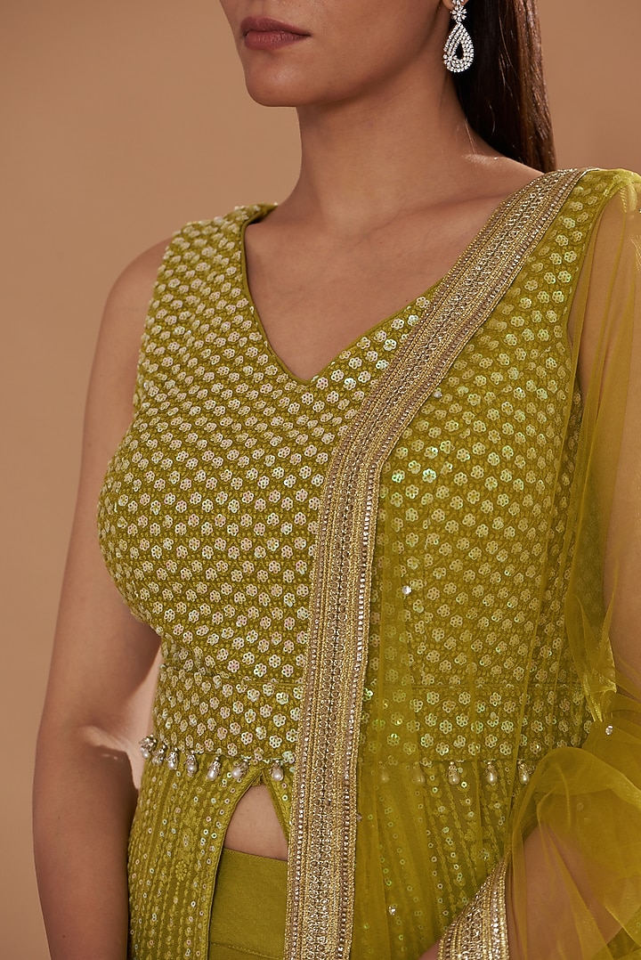 Green Georgette Chikan Embroidered Kurta Set by Two Sisters By Gyans at Pernia's Pop Up Shop