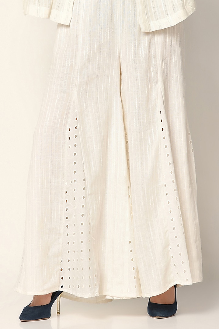 White Cotton Thread Embroidered Co-Ord Set by Two Sisters By Gyans at Pernia's Pop Up Shop