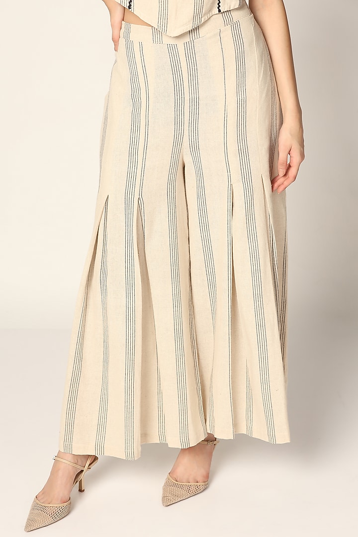 Off-White Cotton Thread Embroidered Pant Set by Two Sisters By Gyans at Pernia's Pop Up Shop