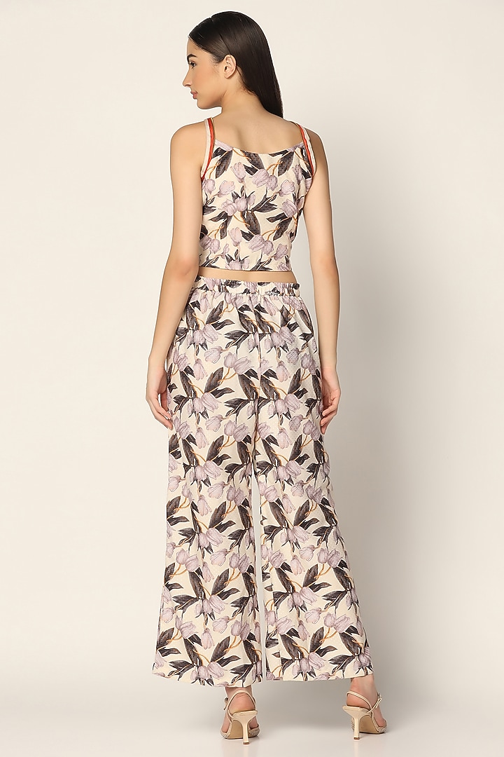 Off-White Crepe Printed Co-Ord Set by Two Sisters By Gyans at Pernia's Pop Up Shop