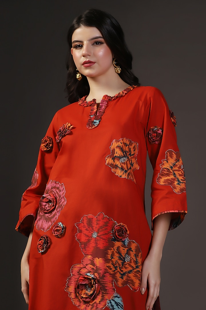 Red Cotton Voile Floral Printed & Embroidered Kurta Set by Two Sisters By Gyans at Pernia's Pop Up Shop