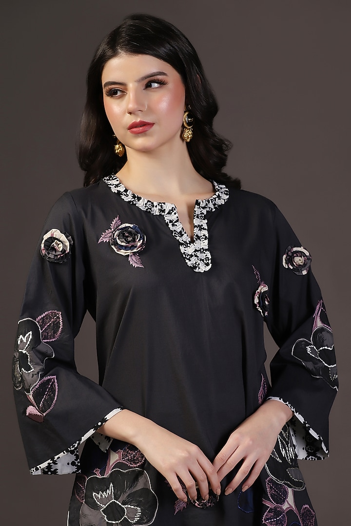 Black Cotton Voile Floral Printed & Embroidered Kurta Set by Two Sisters By Gyans at Pernia's Pop Up Shop