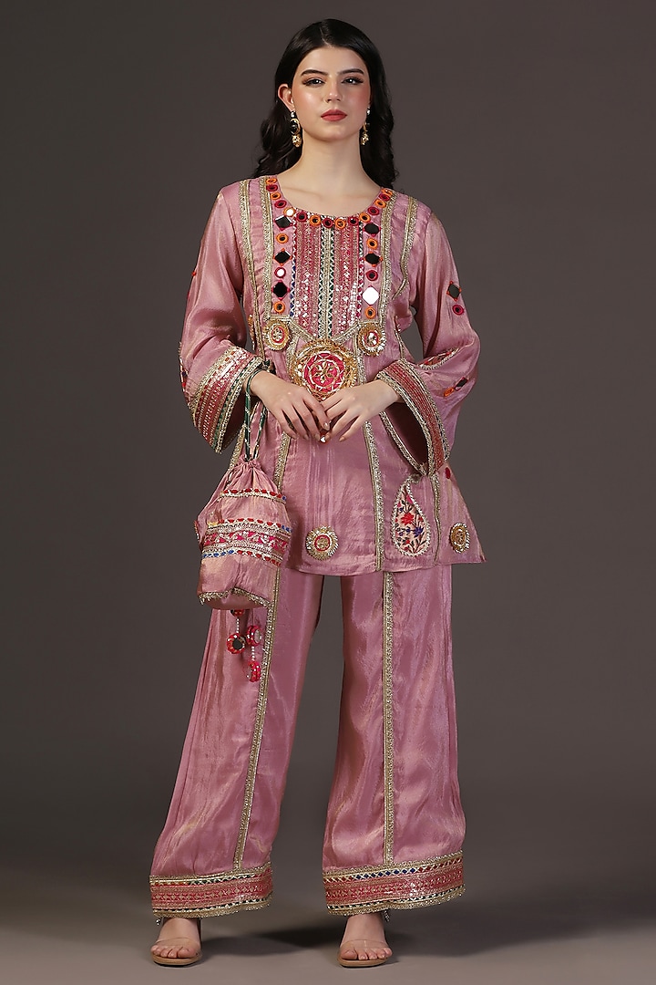 Pink Tissue Mirror Hand Embroidered Kurta Set by Two Sisters By Gyans at Pernia's Pop Up Shop