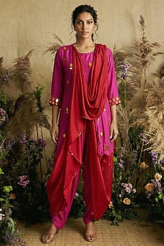 Magenta Silk Sequin Embroidered Kurta Set by Two Sisters By Gyans