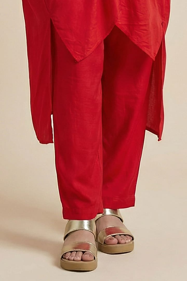 Red Premium Silk Kaftan-Style Kurta Set by Two Sisters By Gyans at Pernia's Pop Up Shop