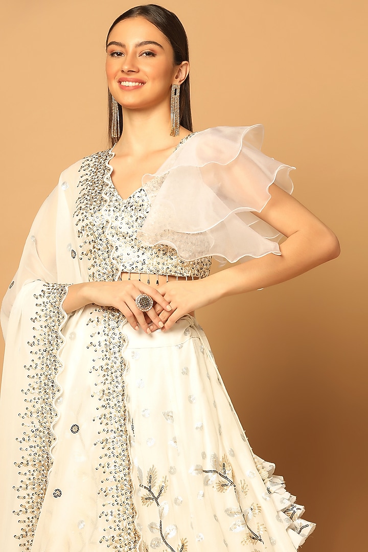White Georgette Hand Embroidered Wedding Lehenga Set by Two Sisters By Gyans at Pernia's Pop Up Shop