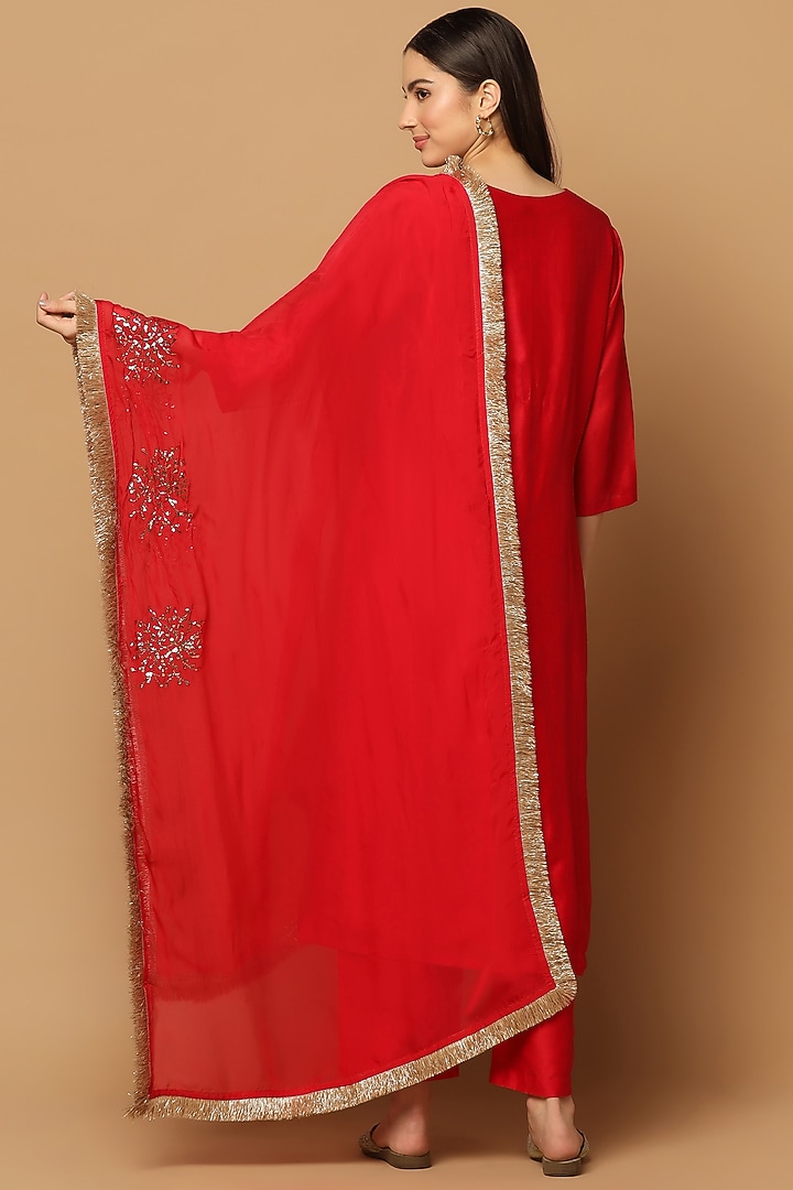 Red Cotton Chanderi Embroidered Kurta Set by Two Sisters By Gyans at Pernia's Pop Up Shop