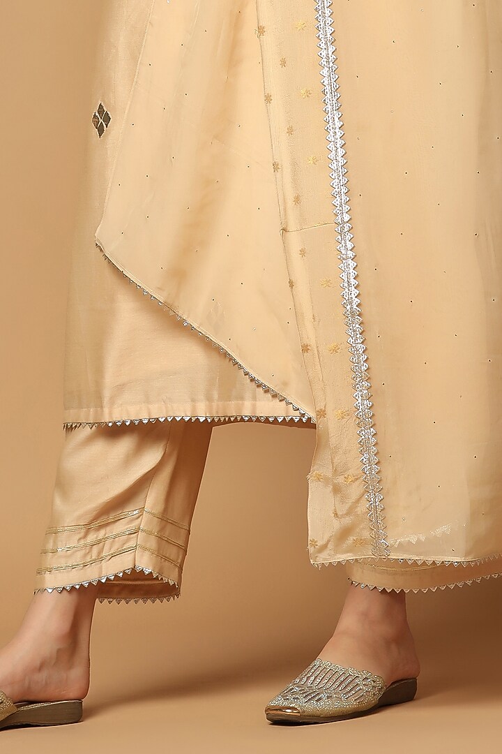 Beige Cotton Chanderi Embroidered Kurta Set by Two Sisters By Gyans at Pernia's Pop Up Shop
