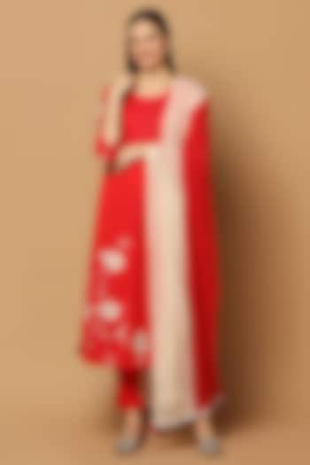 Red Cotton Thread Embroidered A-Line Kurta Set by Two Sisters By Gyans at Pernia's Pop Up Shop