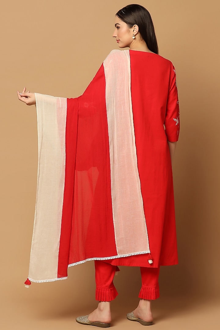 Red Cotton Thread Embroidered A-Line Kurta Set by Two Sisters By Gyans at Pernia's Pop Up Shop