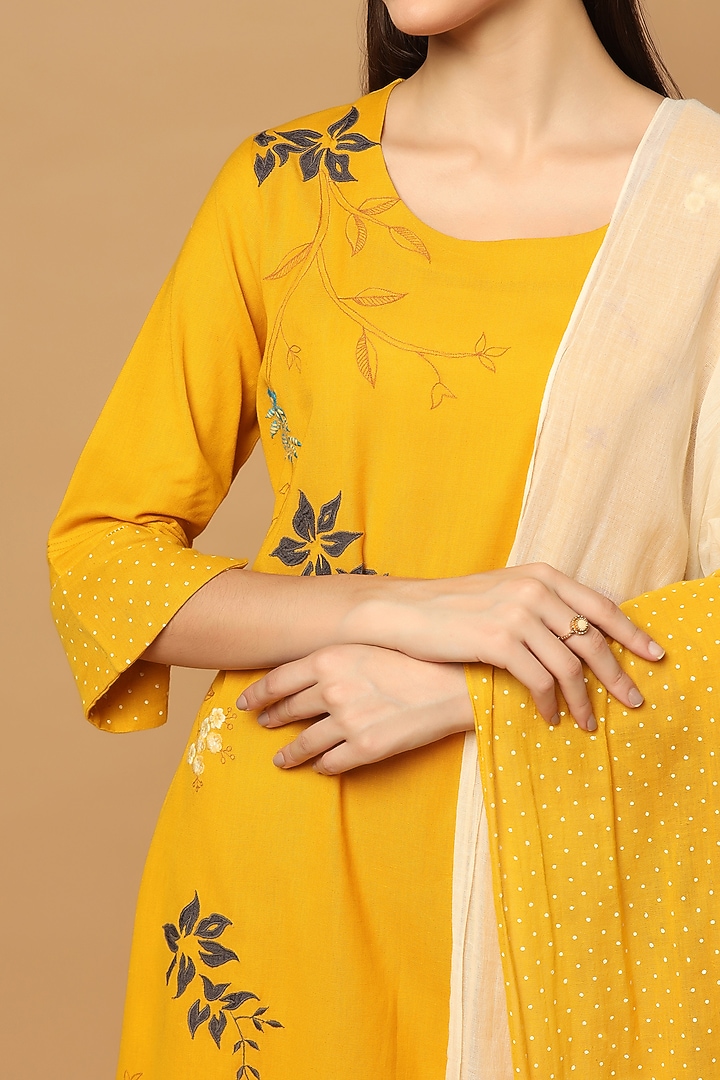 Mustard Cotton Applique Embroidered A-line Kurta Set by Two Sisters By Gyans at Pernia's Pop Up Shop