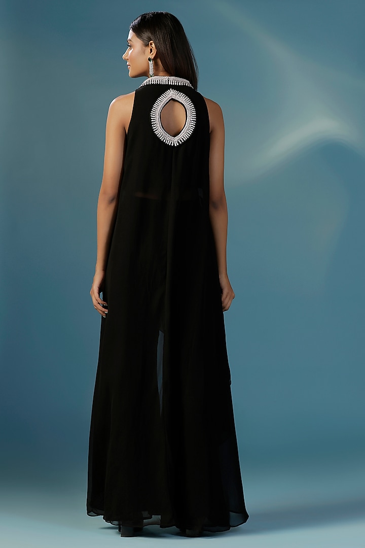 Black Pure Georgette Hand Embroidered Halter Kurta Set by Two Sisters By Gyans at Pernia's Pop Up Shop