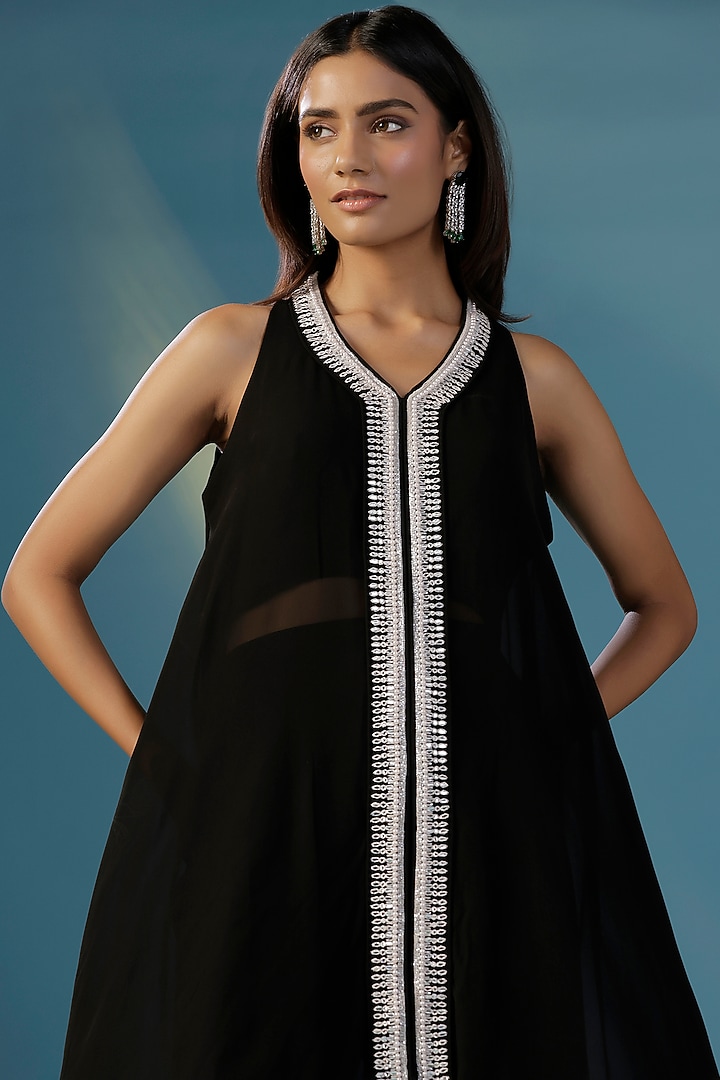 Black Pure Georgette Hand Embroidered Halter Kurta Set by Two Sisters By Gyans at Pernia's Pop Up Shop