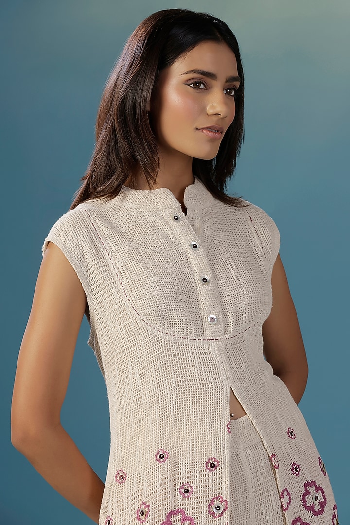 White Organic Jute Floral Hand Embroidered Co-Ord Set by Two Sisters By Gyans at Pernia's Pop Up Shop