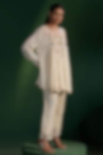 Ivory Georgette Resham Embroidered Co-Ord Set by Two Sisters By Gyans at Pernia's Pop Up Shop