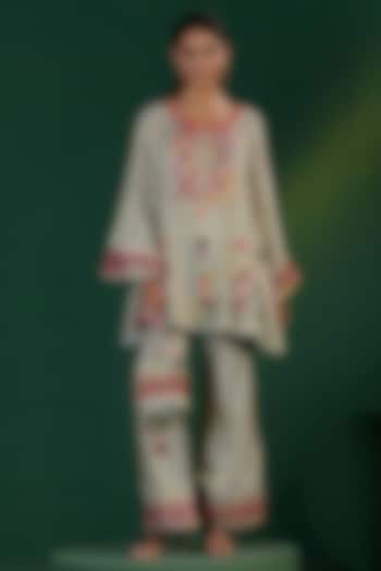 Grey Tissue Zari Embroidered Kurta Co-Ord Set by Two Sisters By Gyans at Pernia's Pop Up Shop