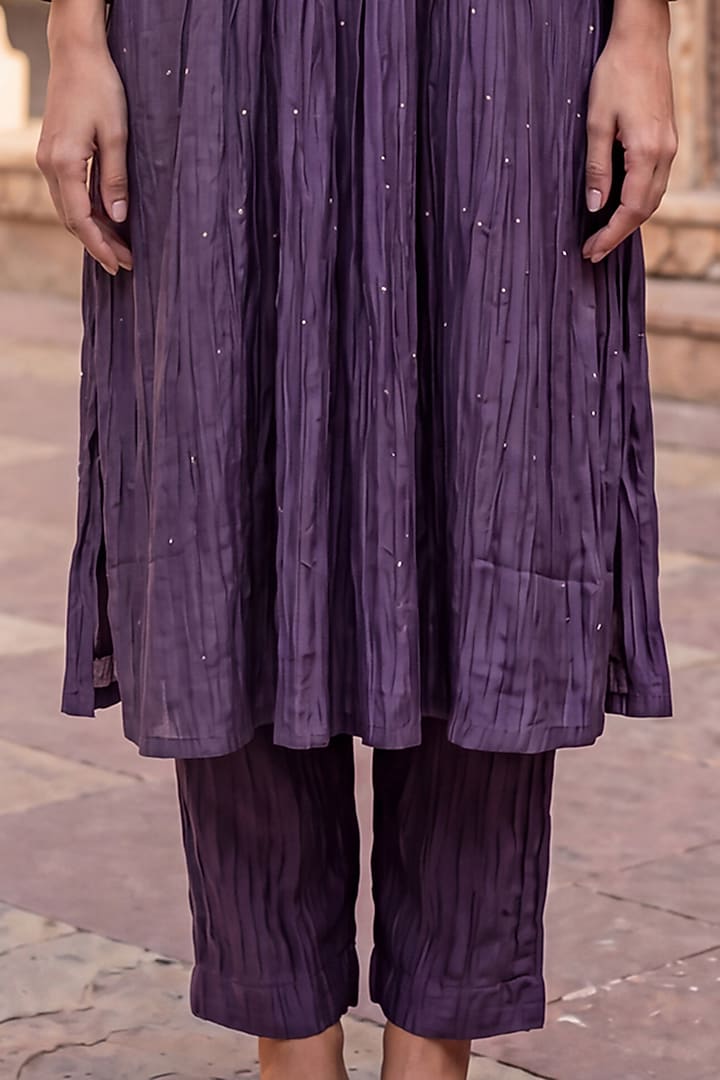 Purple Mulmul Chanderi Zari Embroidered Kurta Set by Two Sisters By Gyans at Pernia's Pop Up Shop