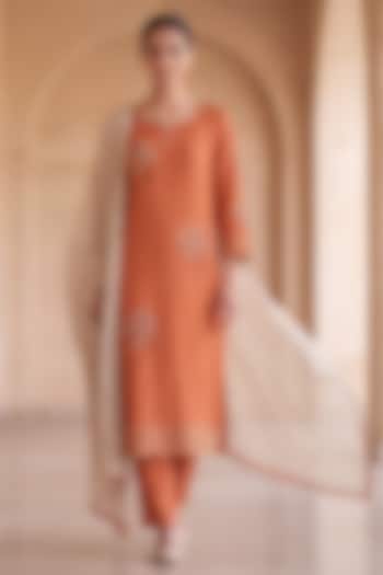 Orange Mul Chanderi Floral & Bead Embroidered Kurta Set by Two Sisters By Gyans at Pernia's Pop Up Shop
