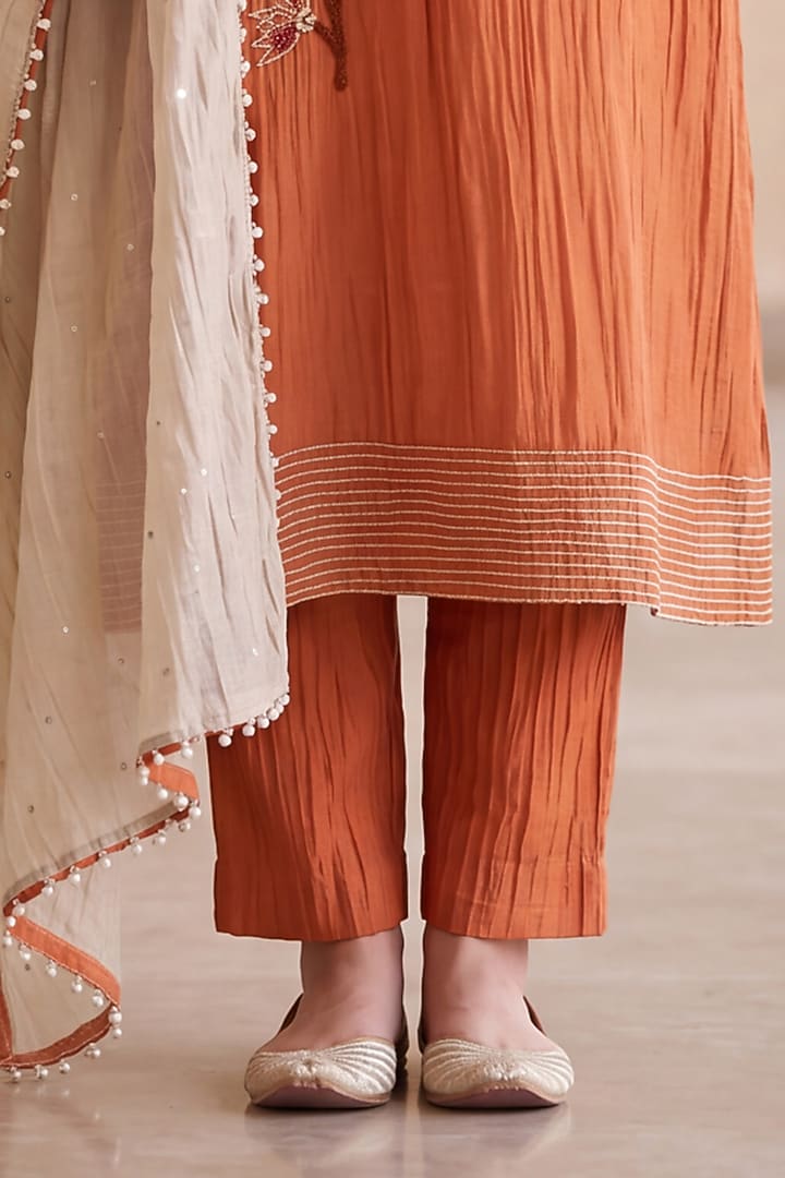 Orange Mul Chanderi Floral & Bead Embroidered Kurta Set by Two Sisters By Gyans at Pernia's Pop Up Shop