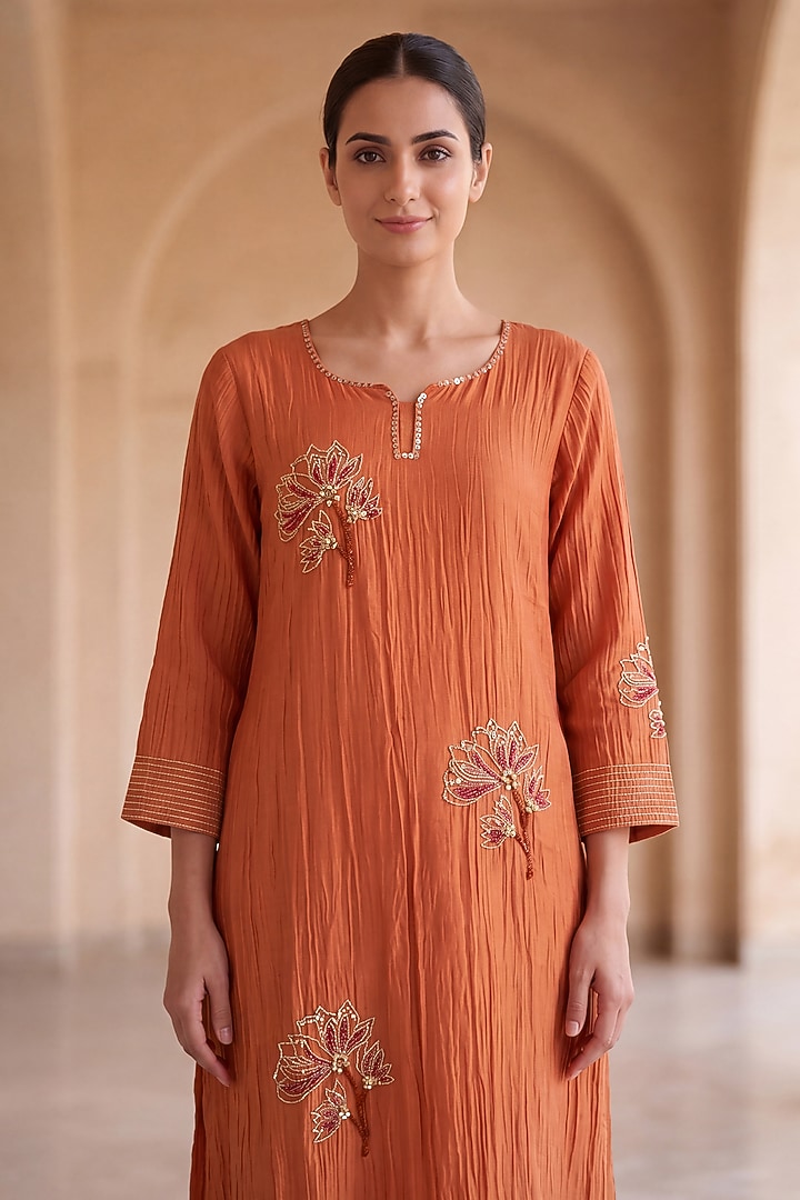 Orange Mul Chanderi Floral & Bead Embroidered Kurta Set by Two Sisters By Gyans at Pernia's Pop Up Shop